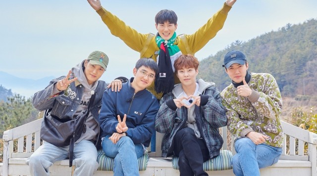  EXO's Travel the World on a Ladder in Namhae Poster